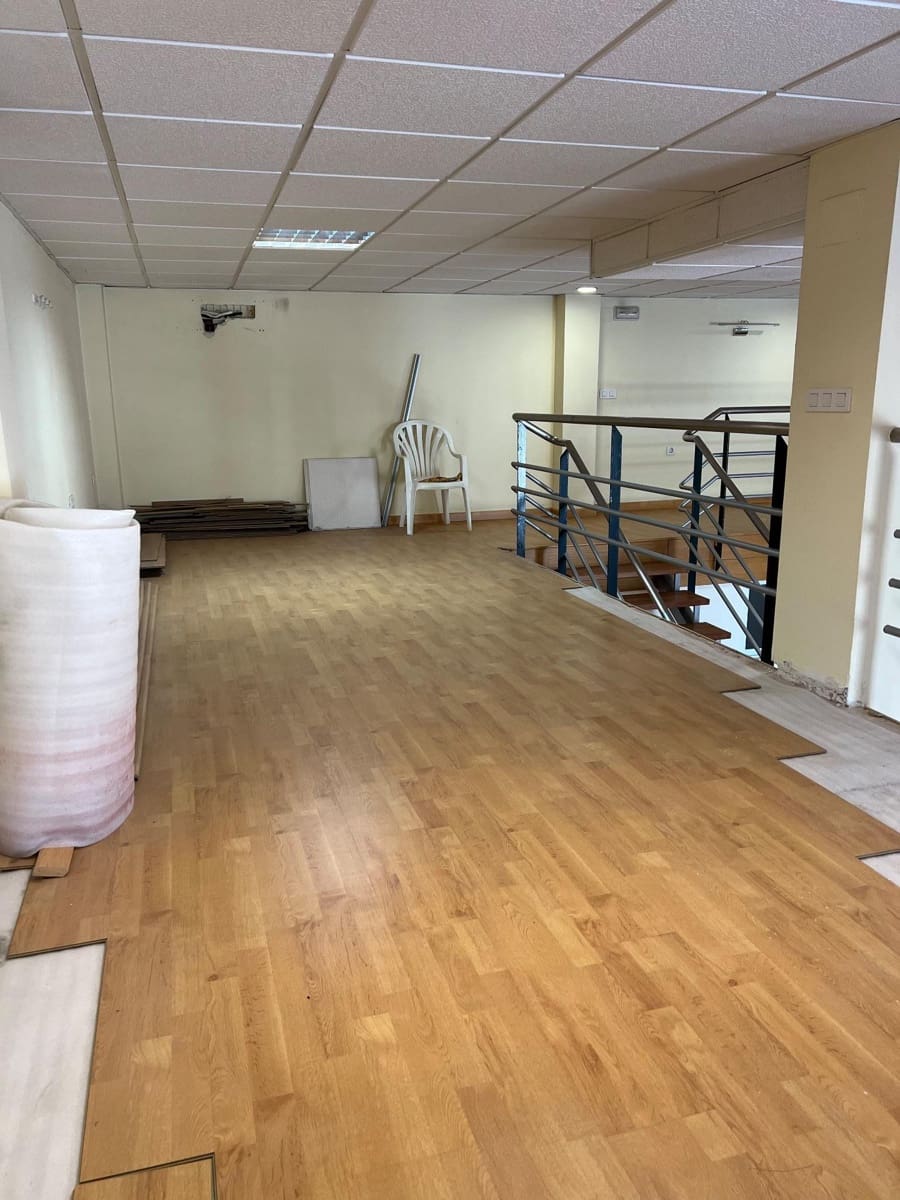 Erhverv til salg i Peligros - € 157.000 (Ref: 8134120)