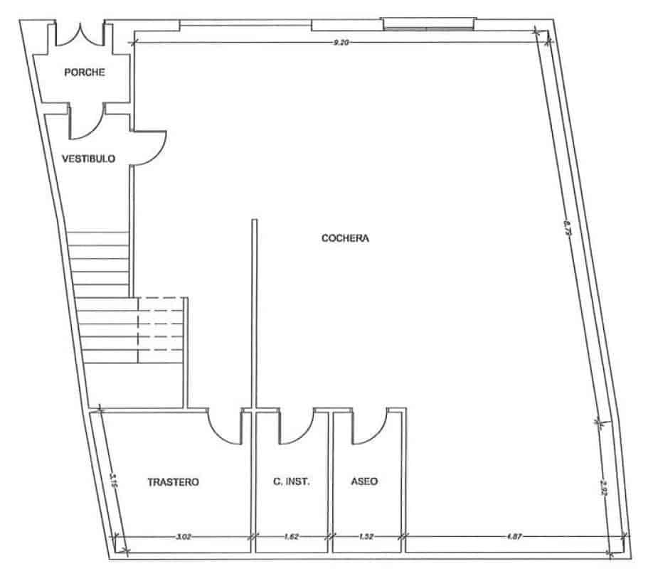 8 soveværelse Byhus til salg i Baza med garage - € 175.000 (Ref: 8134128)