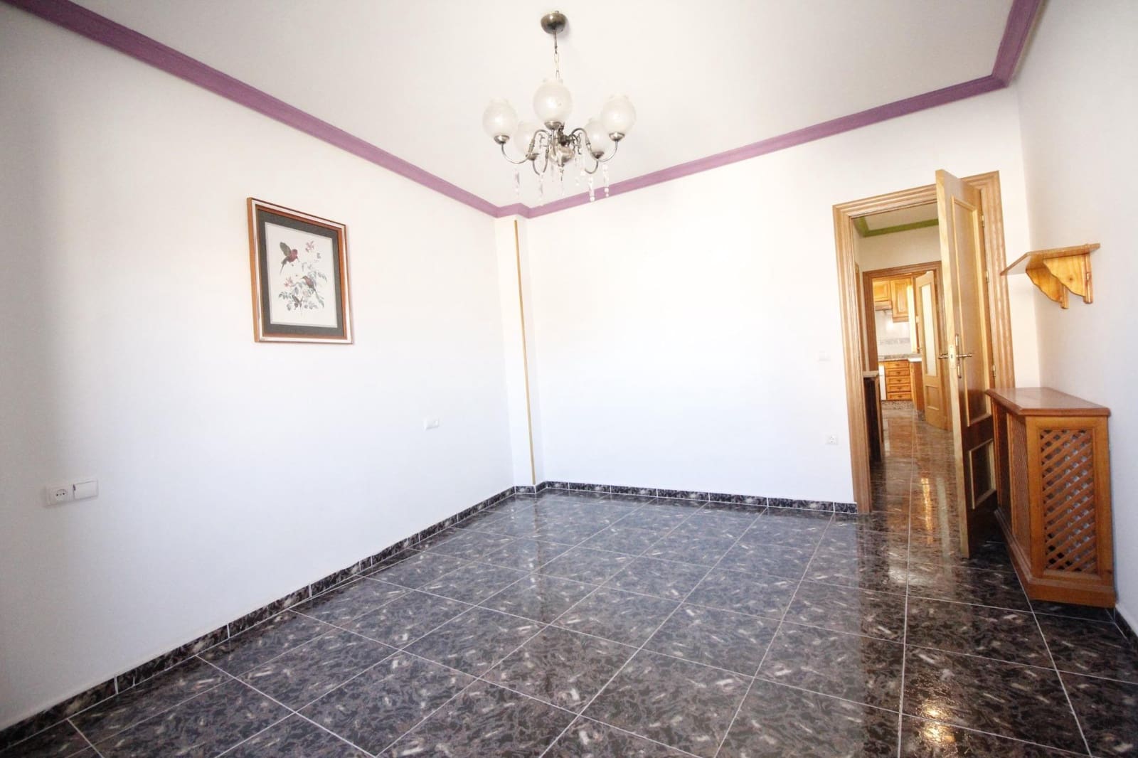 8 soveværelse Byhus til salg i Baza med garage - € 175.000 (Ref: 8134128)