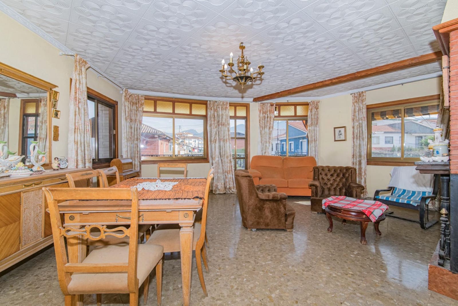 Casa de 3 habitaciones en La Zubia en venta con garaje - 470.000 € (Ref: 8134135)