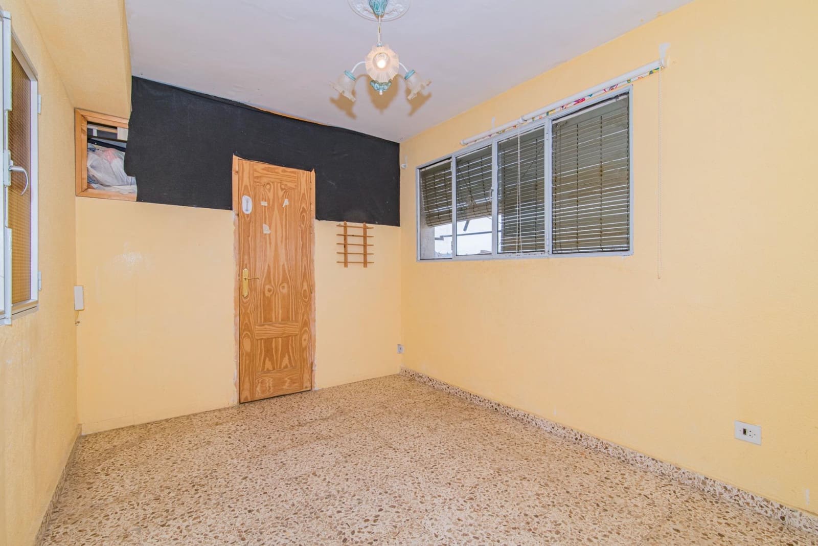 Casa de 3 habitaciones en La Zubia en venta con garaje - 470.000 € (Ref: 8134135)