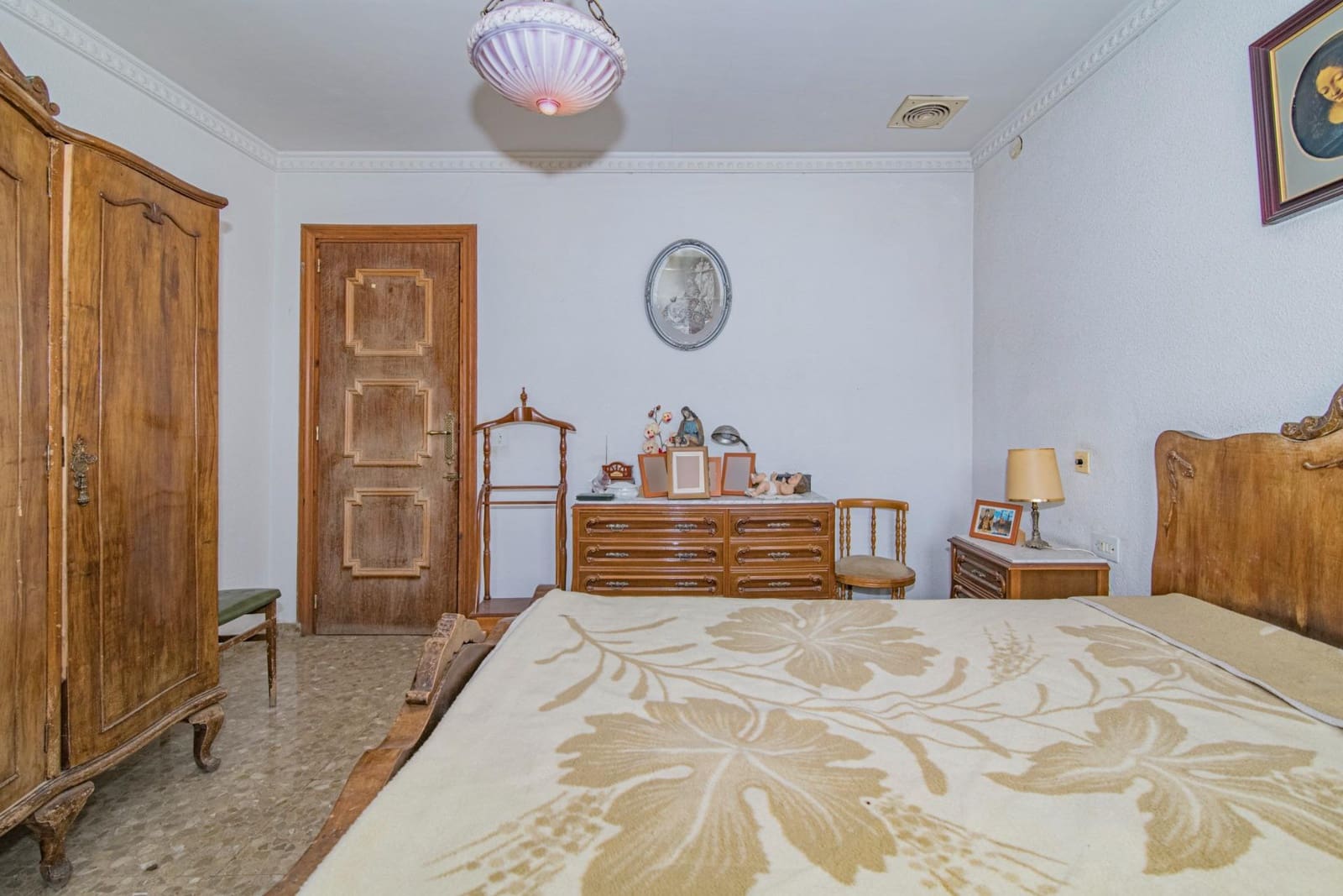 Casa de 3 habitaciones en La Zubia en venta con garaje - 470.000 € (Ref: 8134135)