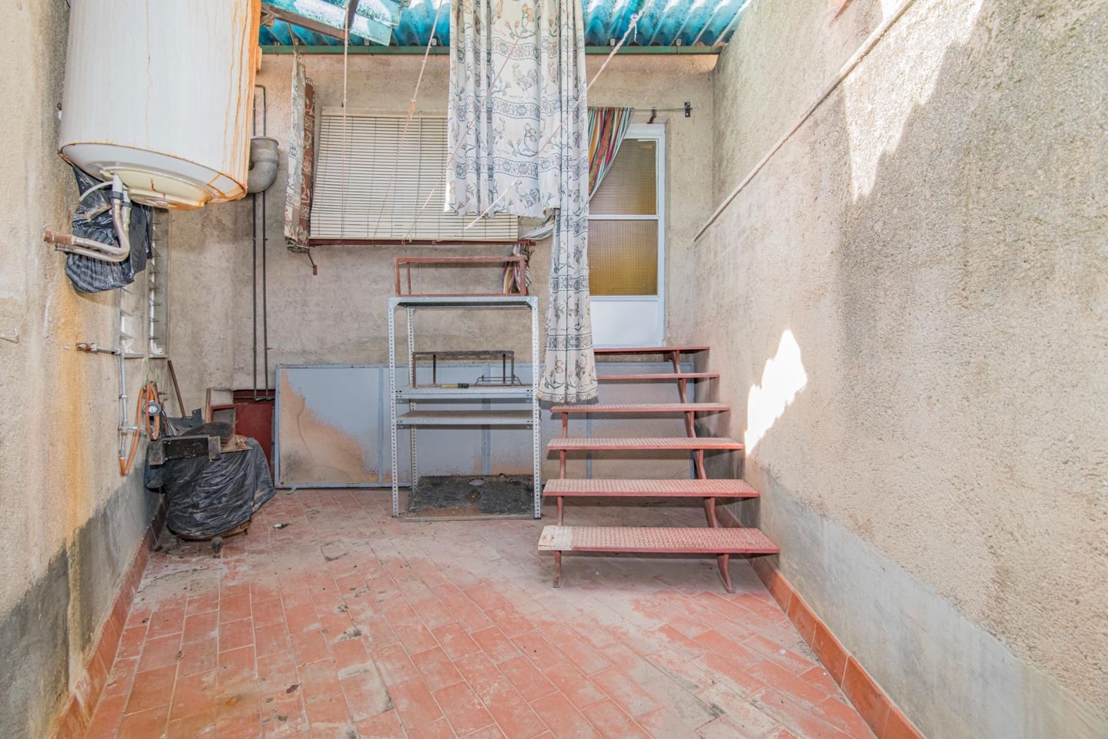 Casa de 3 habitaciones en La Zubia en venta con garaje - 470.000 € (Ref: 8134135)