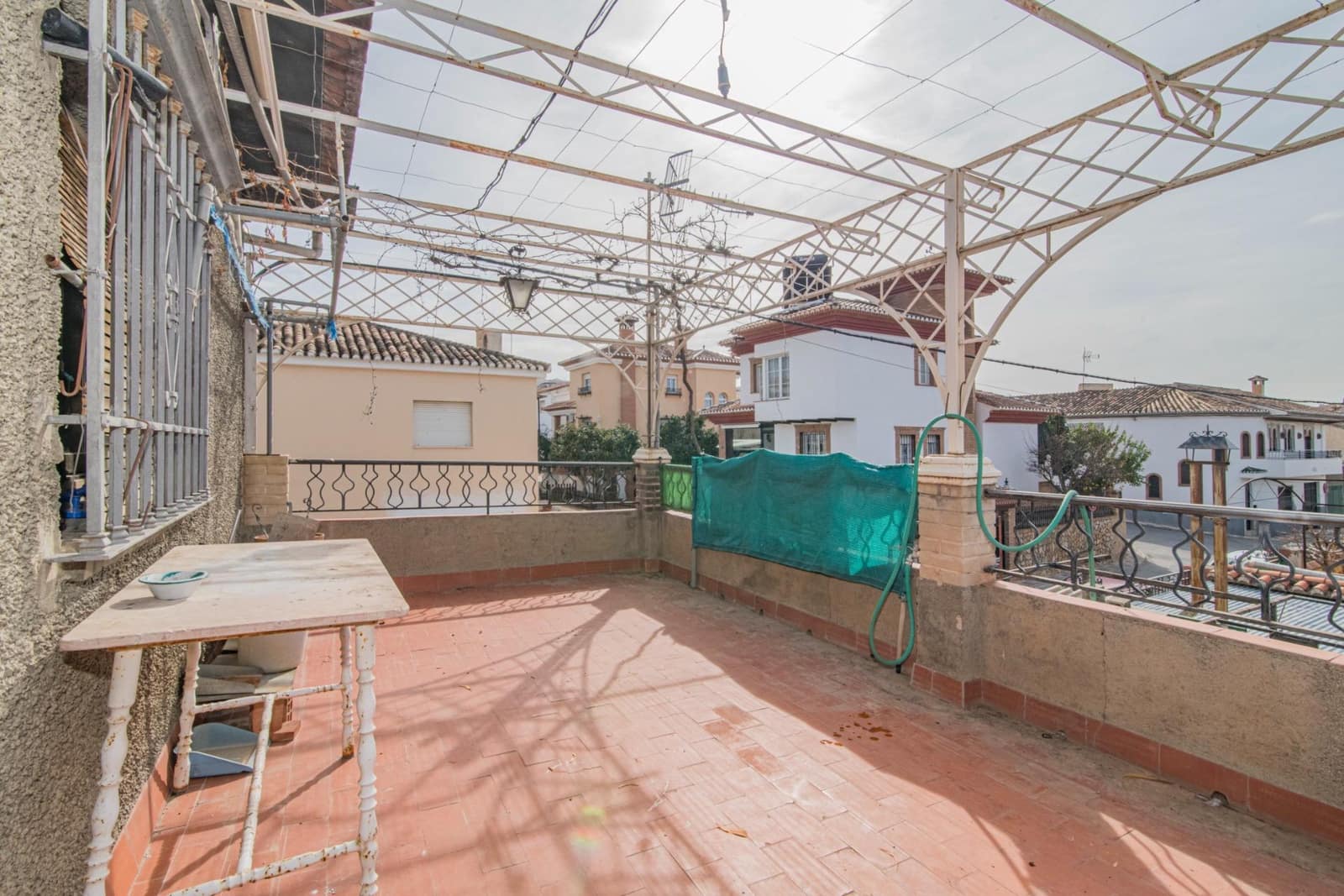 Casa de 3 habitaciones en La Zubia en venta con garaje - 470.000 € (Ref: 8134135)