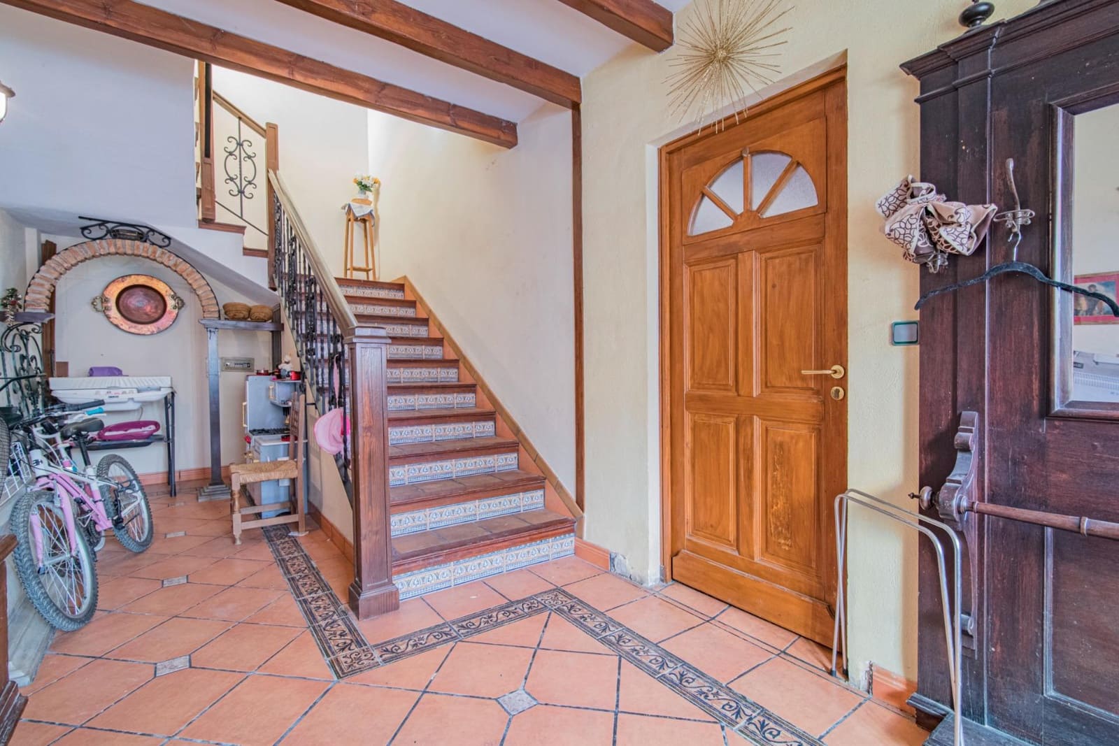 Casa de 3 habitaciones en La Zubia en venta con garaje - 470.000 € (Ref: 8134135)