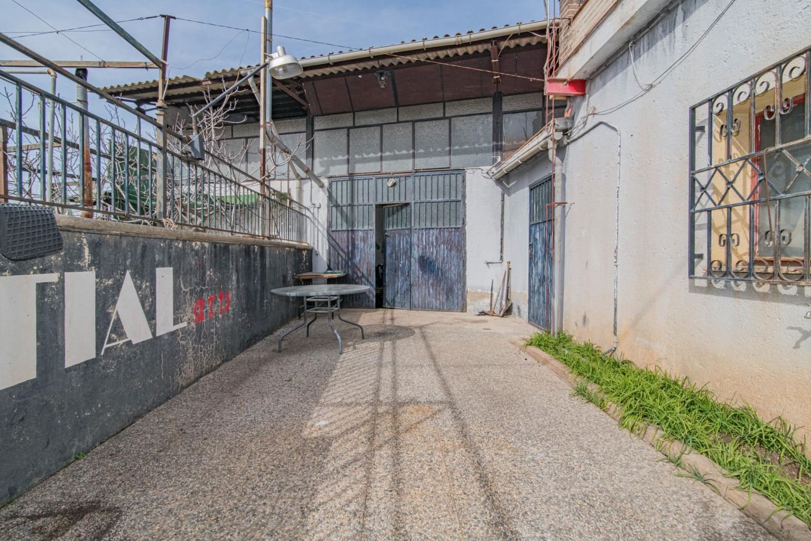 Casa de 3 habitaciones en La Zubia en venta con garaje - 470.000 € (Ref: 8134135)