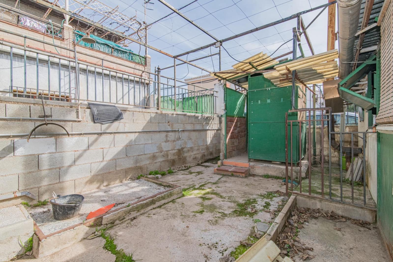 Casa de 3 habitaciones en La Zubia en venta con garaje - 470.000 € (Ref: 8134135)