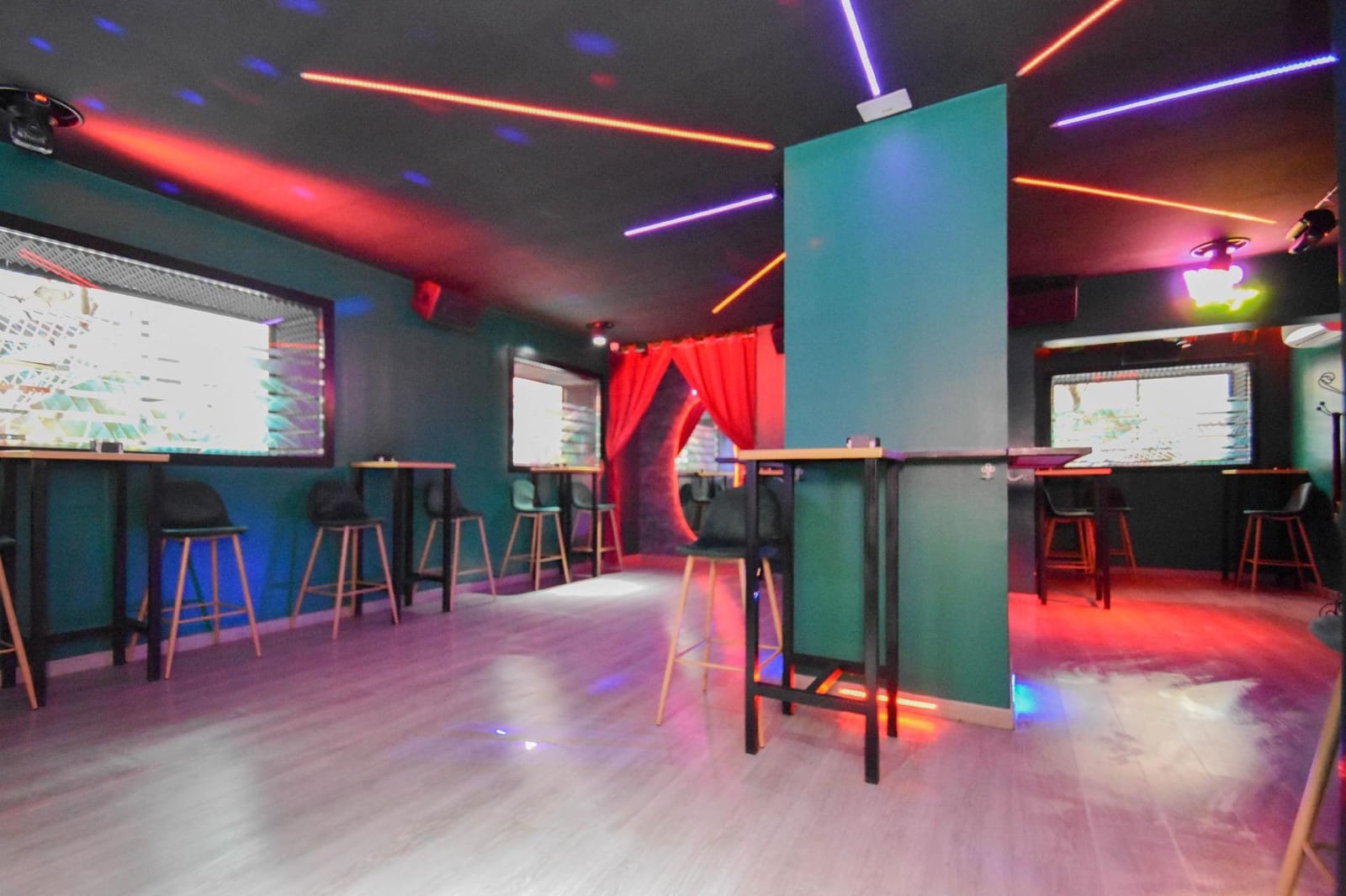 Erhverv til leje i Granada by - € 1.200 (Ref: 8202035)