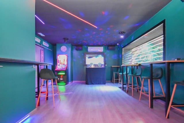 Commercieel te huur in Camino de Ronda - Rosaleda, Granada stad - € 1.200 (Ref: 8202035)