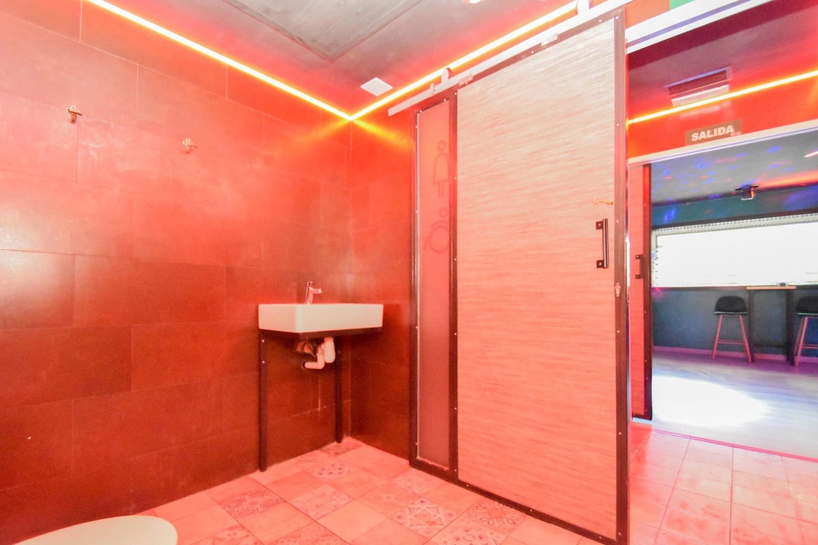 Erhverv til leje i Granada by - € 1.200 (Ref: 8202035)