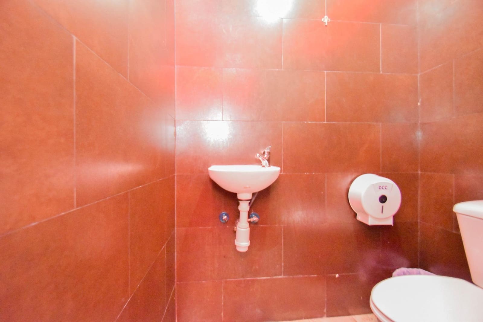 Erhverv til leje i Granada by - € 1.200 (Ref: 8202035)