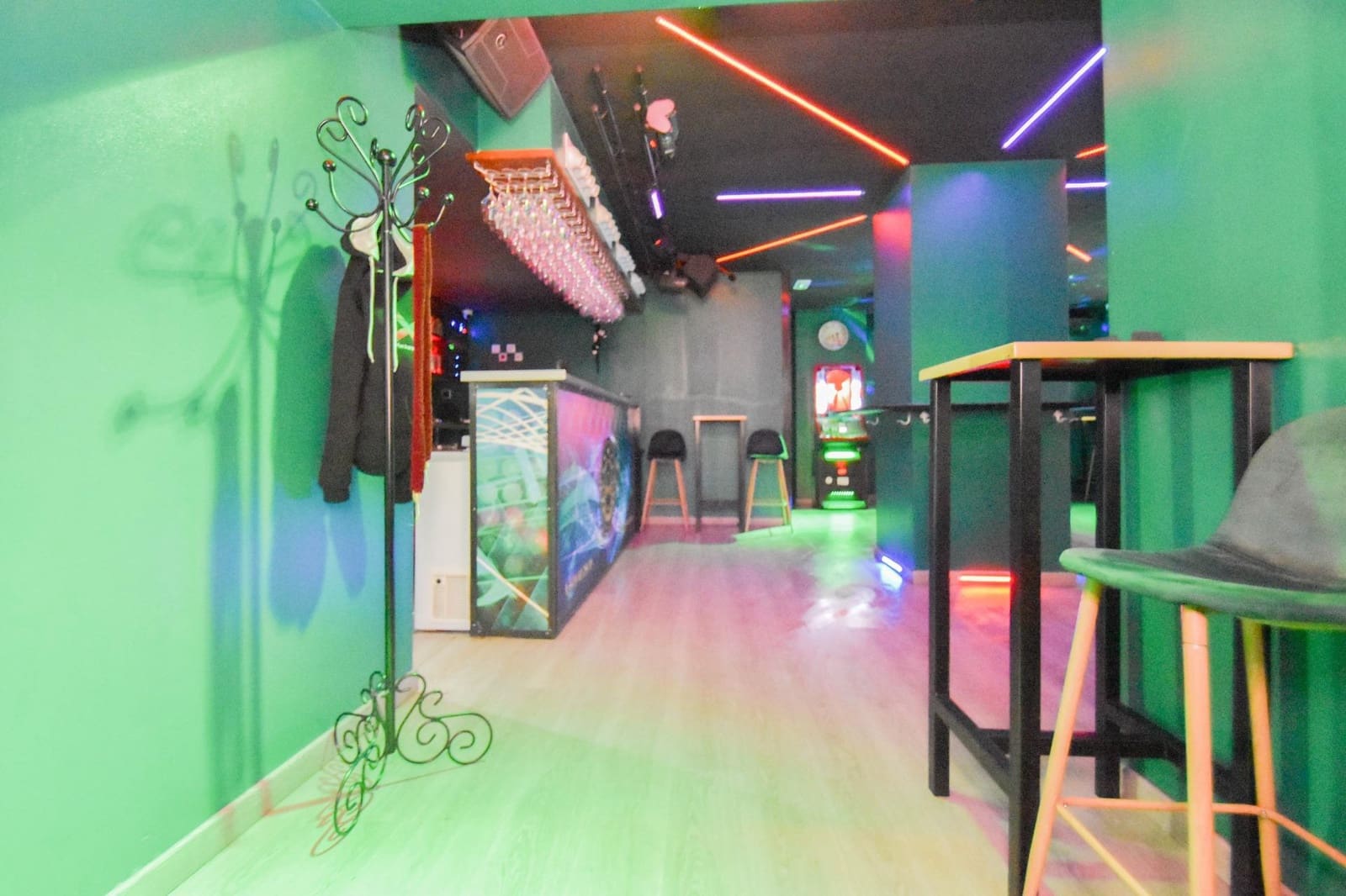 Erhverv til leje i Granada by - € 1.200 (Ref: 8202035)