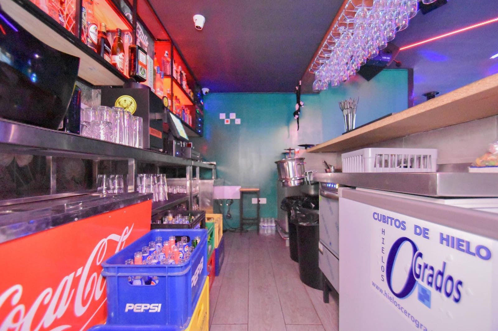 Erhverv til leje i Granada by - € 1.200 (Ref: 8202035)