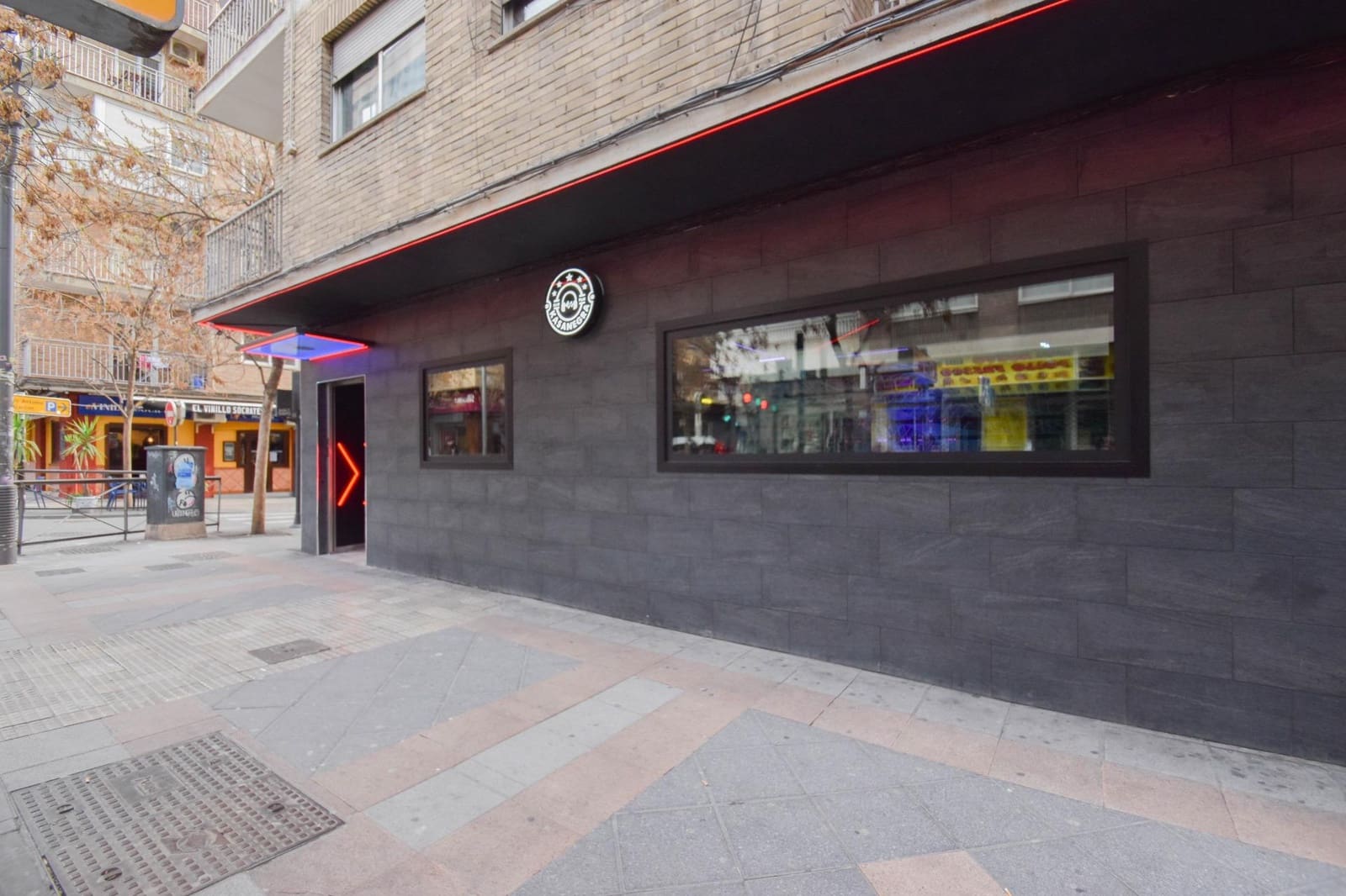 Erhverv til leje i Granada by - € 1.200 (Ref: 8202035)