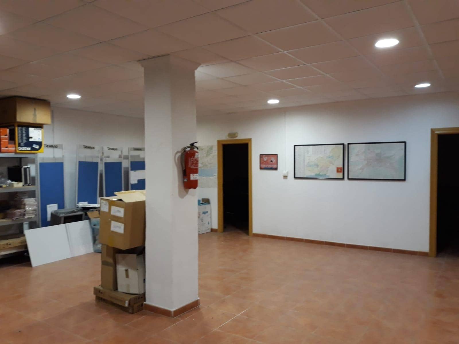 Commercieel te koop in Granada stad - € 145.000 (Ref: 8318161)