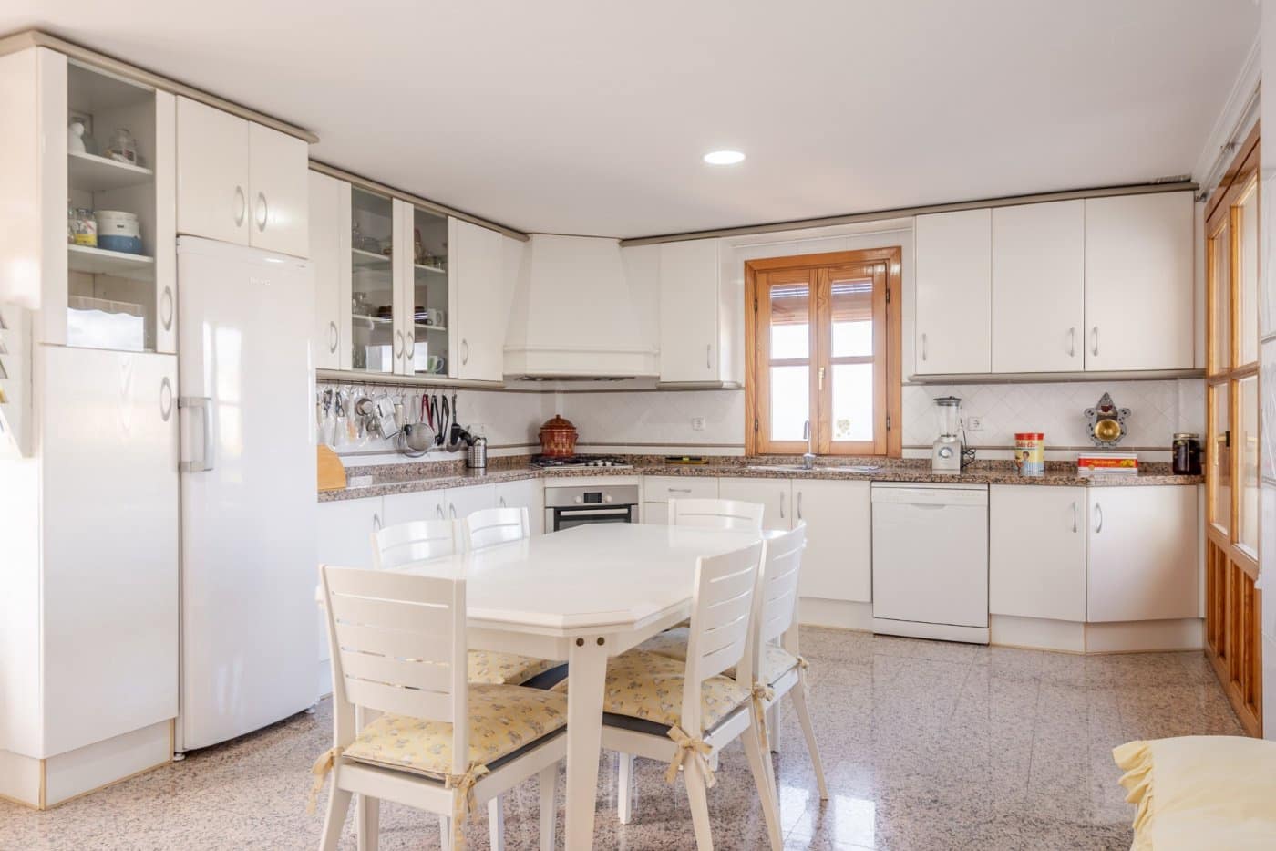 6 soveværelse Villa til salg i Monachil med swimmingpool garage - € 485.000 (Ref: 8403514)