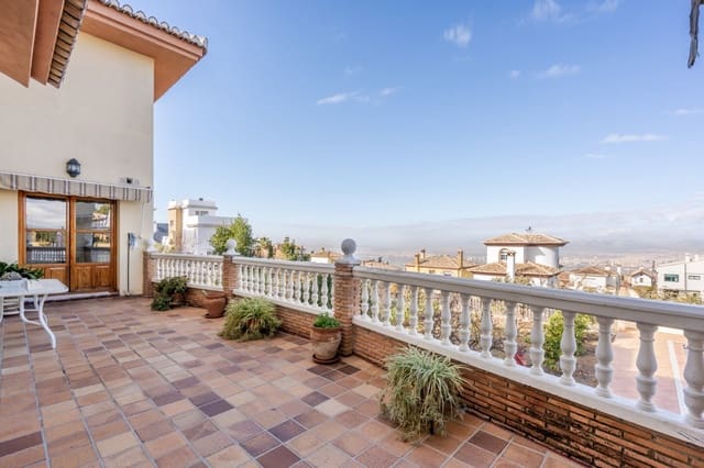 6 quarto Moradia para venda em Monachil com piscina garagem - 485 000 € (Ref: 8403514)