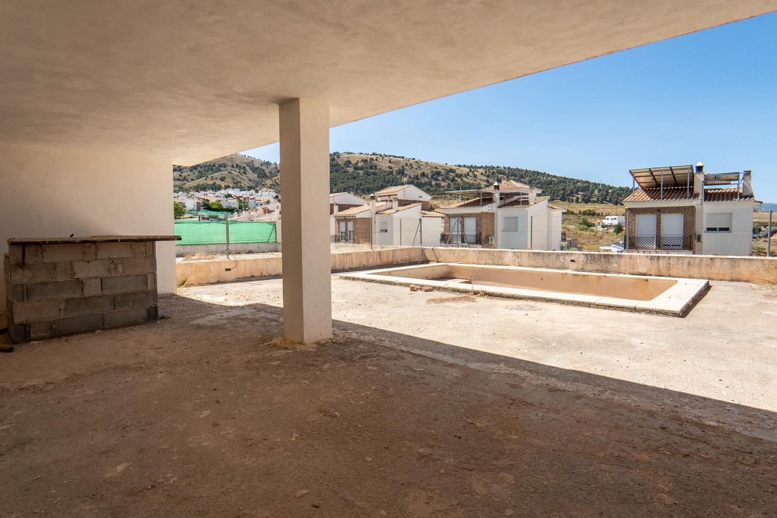 4 soveværelse Villa til salg i Dilar med swimmingpool garage - € 280.000 (Ref: 8439049)