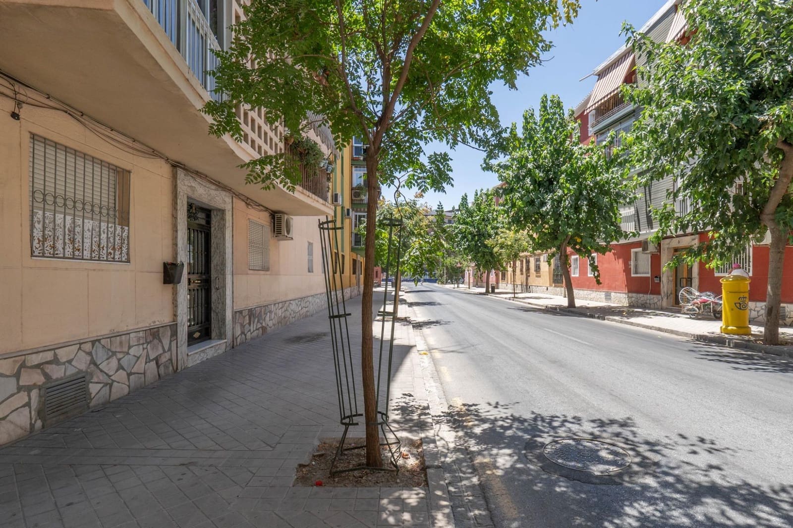 Erhverv til salg i Granada by - € 57.000 (Ref: 8454967)