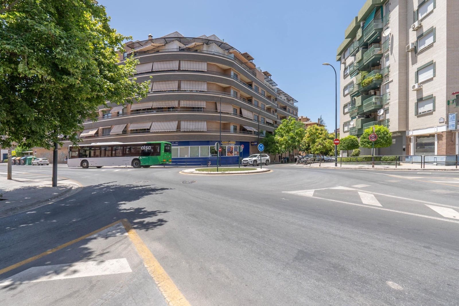 Erhverv til salg i Granada by - € 57.000 (Ref: 8454967)