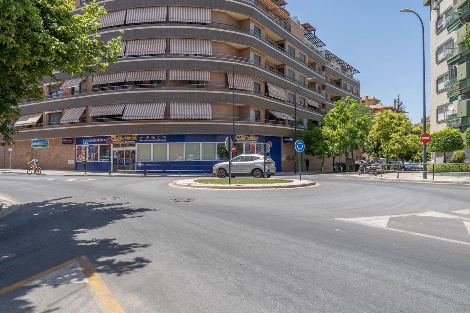 Erhverv til salg i Granada by - € 57.000 (Ref: 8454967)