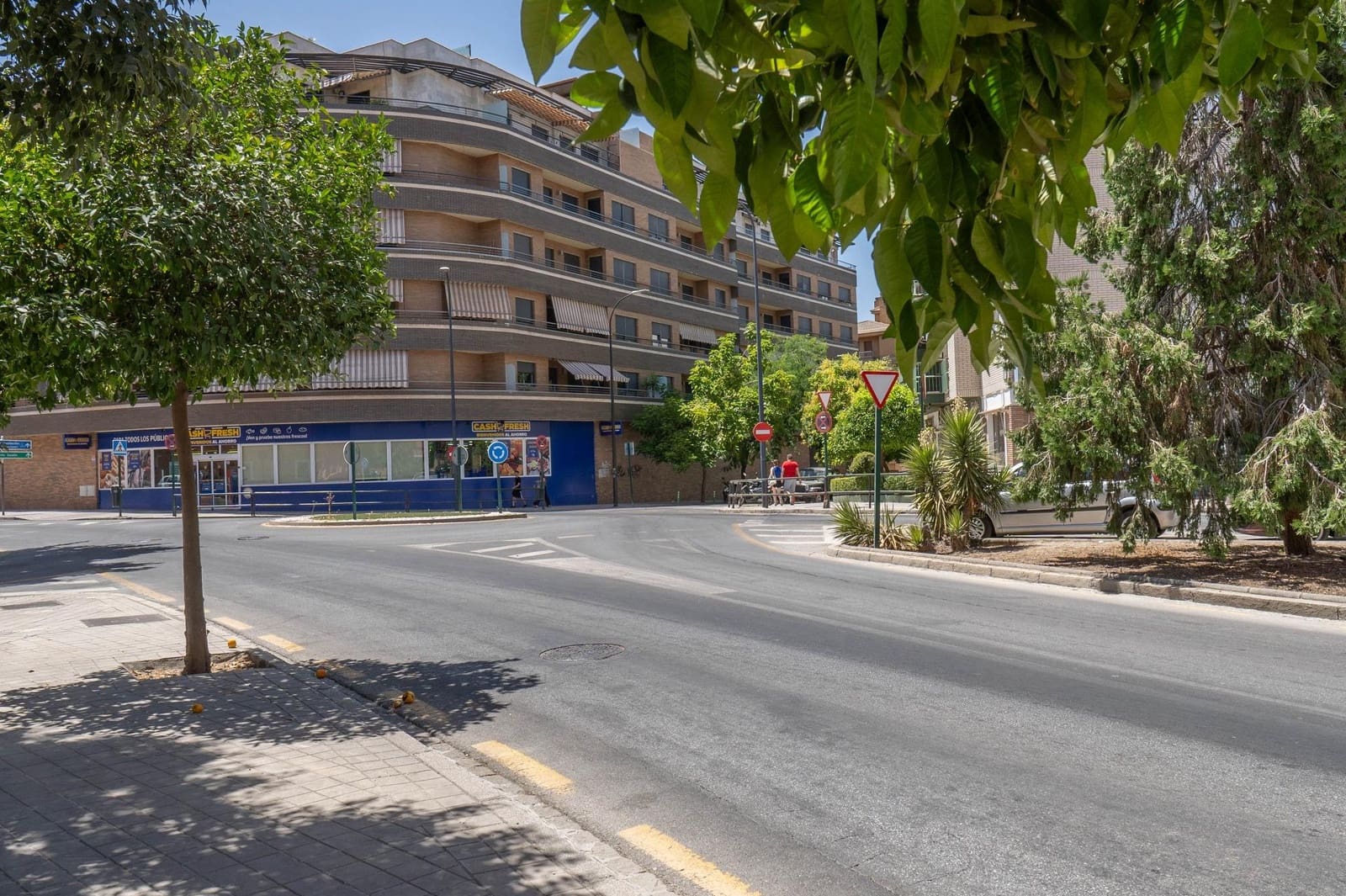 Erhverv til salg i Granada by - € 57.000 (Ref: 8454967)