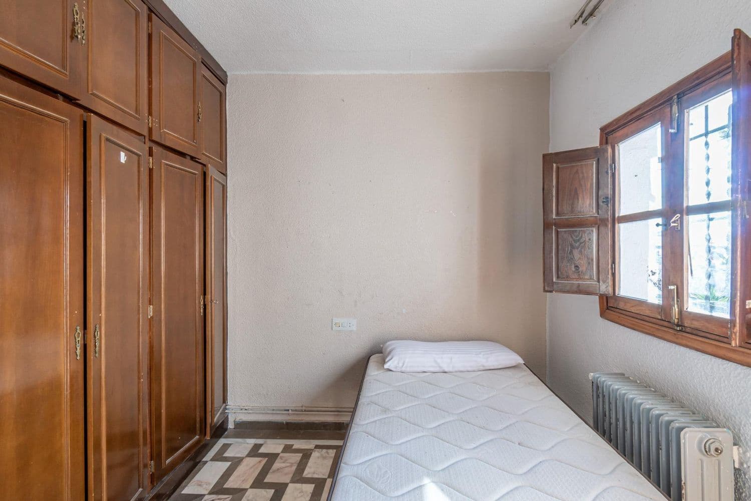 5 soveværelse Villa til salg i Granada by - € 324.900 (Ref: 8504238)