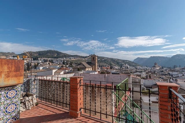 5 slaapkamer Villa te koop in Granada stad - € 324.900 (Ref: 8504238)