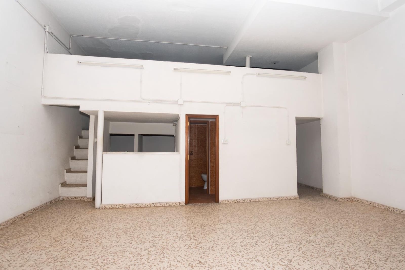 Erhverv til salg i Motril - € 104.000 (Ref: 8508918)