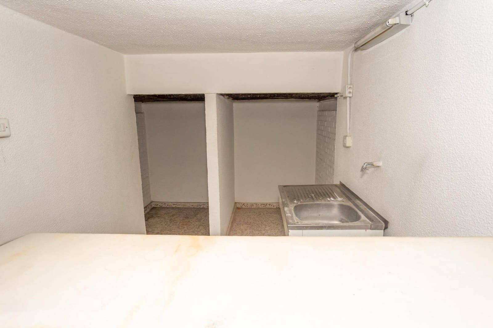 Erhverv til salg i Motril - € 104.000 (Ref: 8508918)