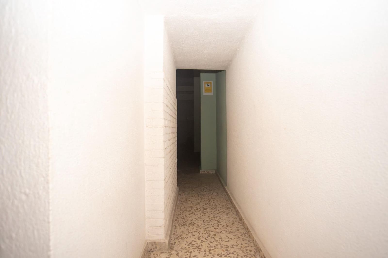 Erhverv til salg i Motril - € 104.000 (Ref: 8508918)