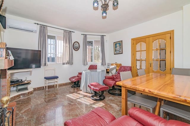 4 soveværelse Villa til salg i Atarfe med swimmingpool garage - € 395.000 (Ref: 8511875)