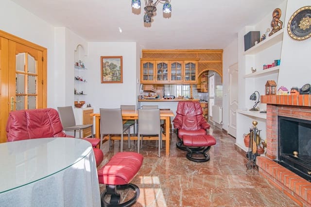 4 soveværelse Villa til salg i Atarfe med swimmingpool garage - € 395.000 (Ref: 8511875)