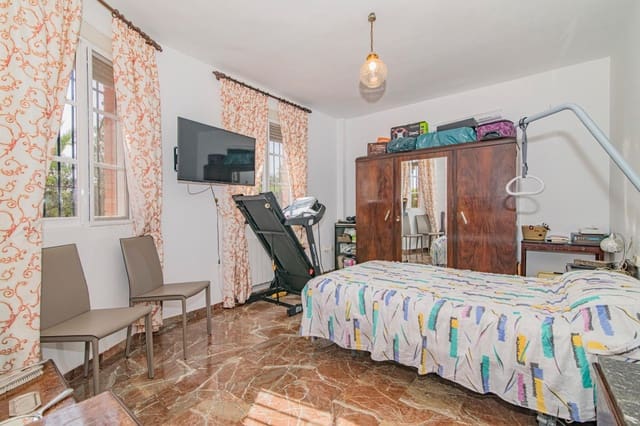 4 soveværelse Villa til salg i Atarfe med swimmingpool garage - € 395.000 (Ref: 8511875)