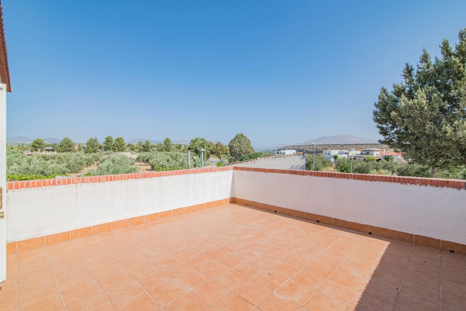 4 soverom Villa til salgs i Atarfe med svømmebasseng garasje - € 395 000 (Ref: 8511875)