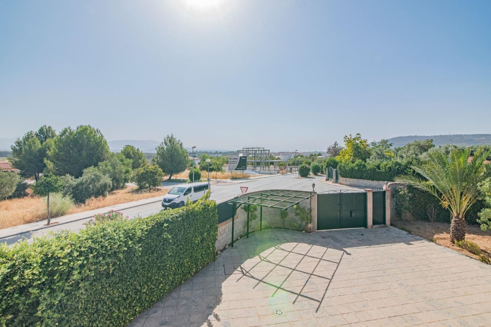 4 soverom Villa til salgs i Atarfe med svømmebasseng garasje - € 395 000 (Ref: 8511875)