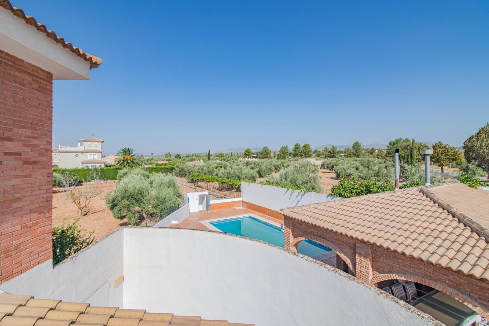 4 soverom Villa til salgs i Atarfe med svømmebasseng garasje - € 395 000 (Ref: 8511875)