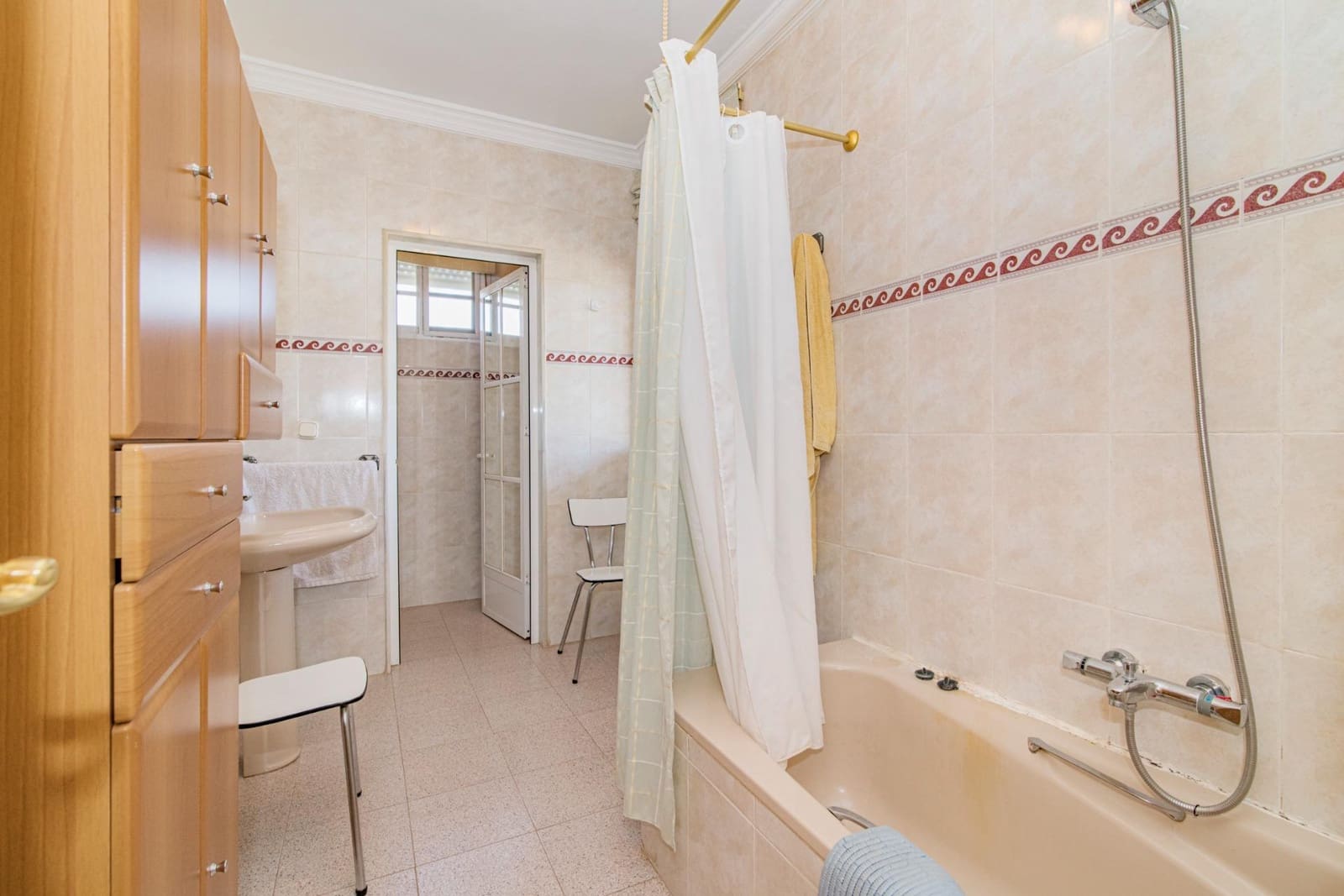 4 soverom Villa til salgs i Atarfe med svømmebasseng garasje - € 395 000 (Ref: 8511875)