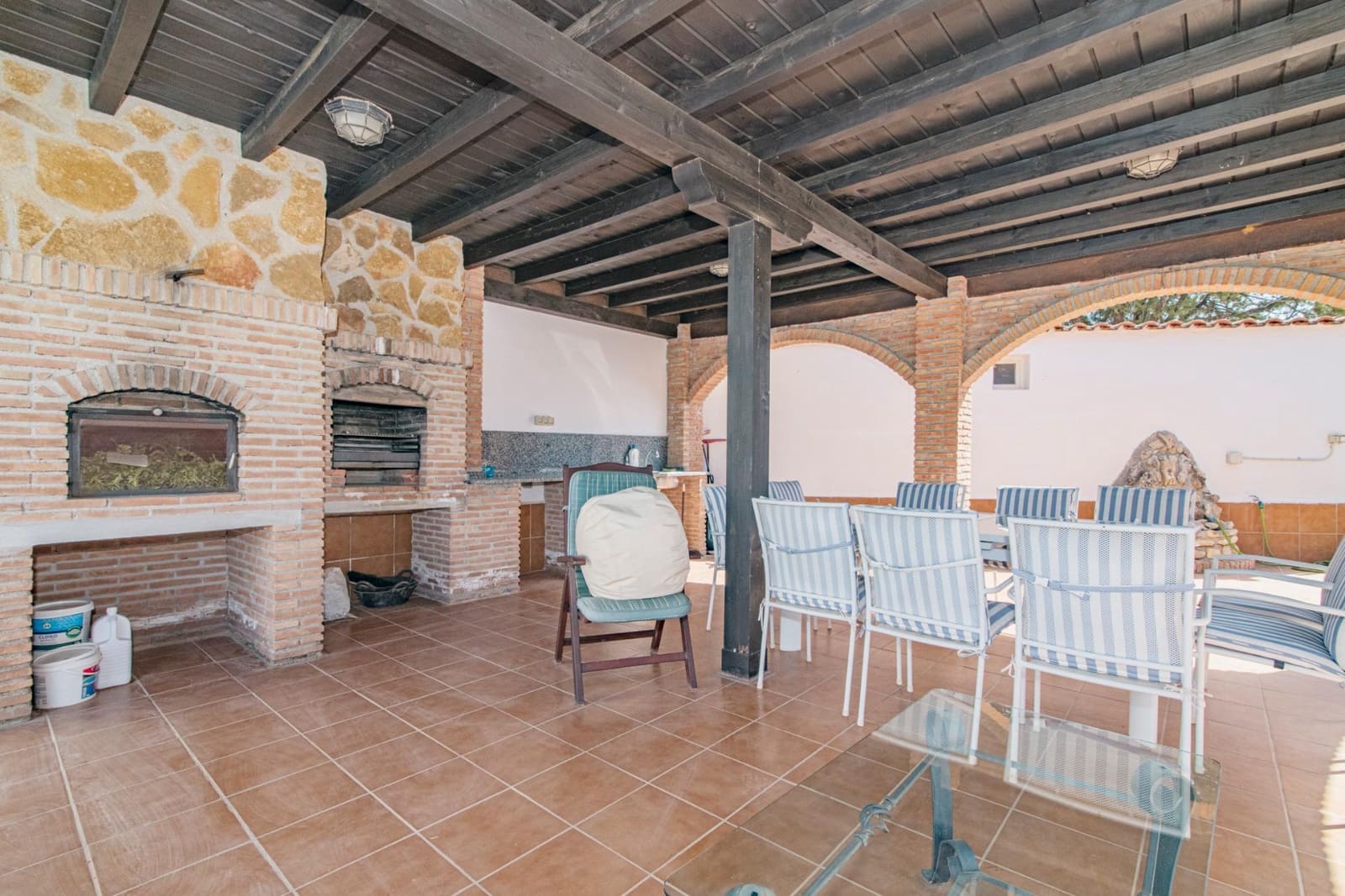 4 soverom Villa til salgs i Atarfe med svømmebasseng garasje - € 395 000 (Ref: 8511875)