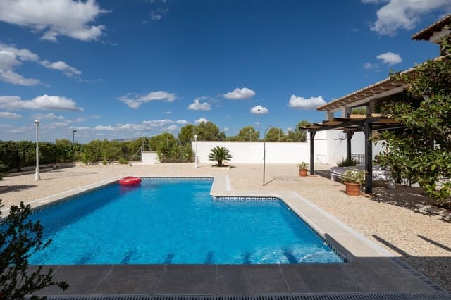 3 Zimmer Villa zu verkaufen in La Zubia mit Pool - 540.000 € (Ref: 8549193)
