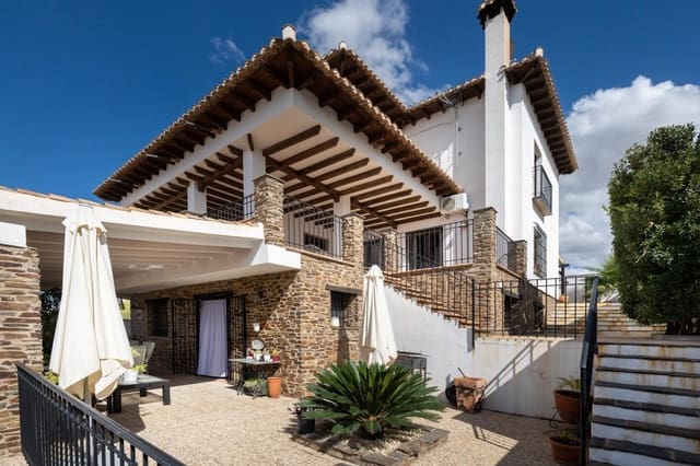 3 Zimmer Villa zu verkaufen in La Zubia mit Pool - 540.000 € (Ref: 8549193)