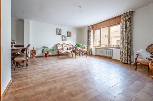 6 soveværelse Byhus til salg i Alcudia de Guadix, Valle del Zalabí med garage - € 185.000 (Ref: 8610759)