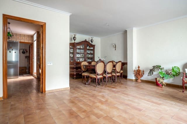 6 soveværelse Byhus til salg i Alcudia de Guadix, Valle del Zalabí med garage - € 185.000 (Ref: 8610759)