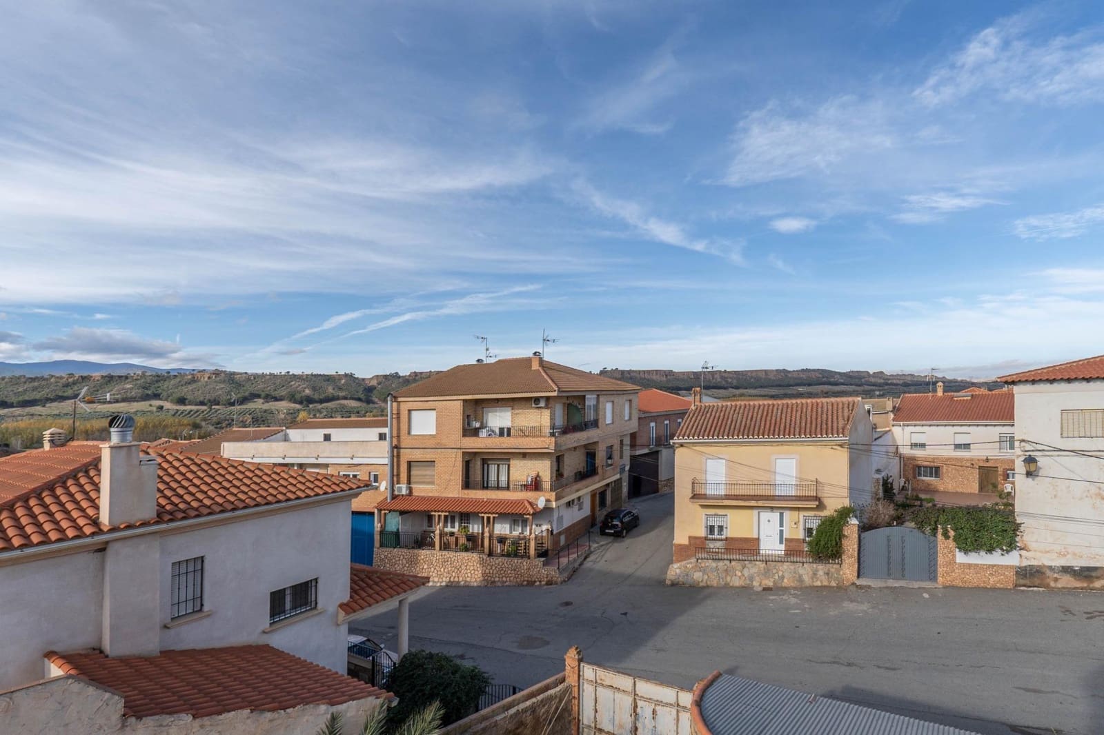 6 soveværelse Byhus til salg i Alcudia de Guadix med garage - € 185.000 (Ref: 8610759)