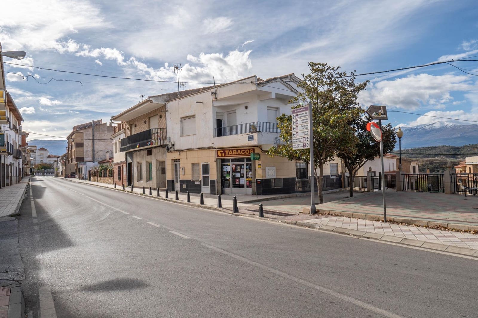 6 soveværelse Byhus til salg i Alcudia de Guadix med garage - € 185.000 (Ref: 8610759)