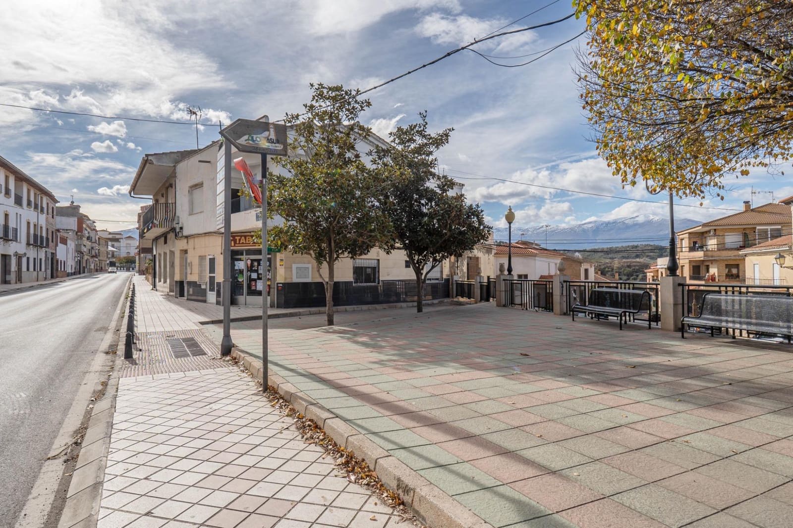 6 soveværelse Byhus til salg i Alcudia de Guadix med garage - € 185.000 (Ref: 8610759)