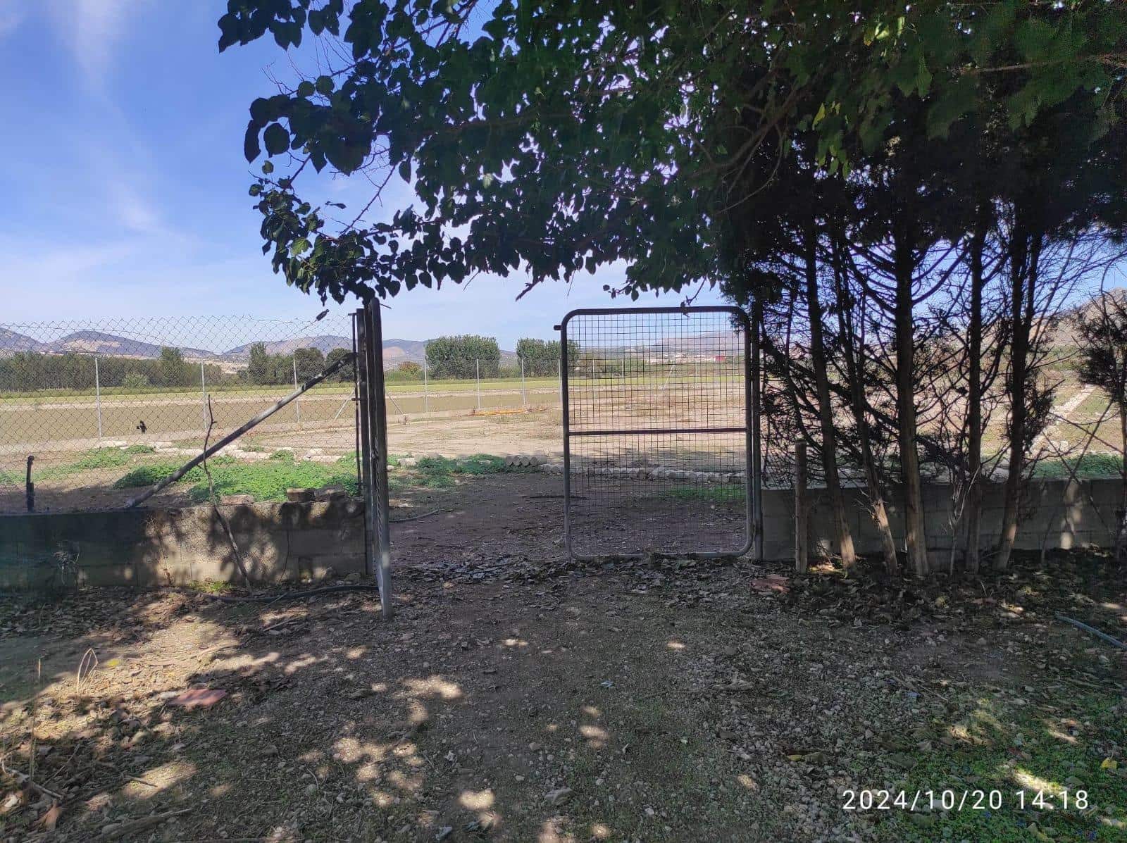 6 soveværelse Finca/Landehus til salg i Fuente Vaqueros - € 360.000 (Ref: 8610760)