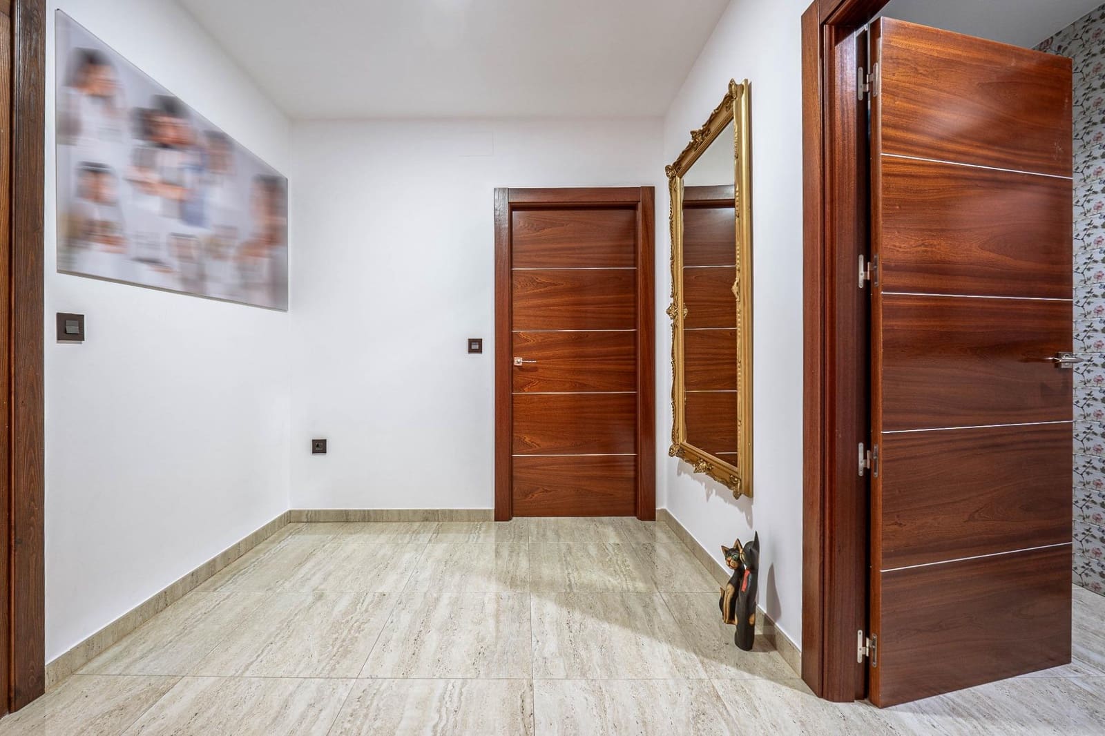 8 soveværelse Byhus til salg i Guejar Sierra - € 900.000 (Ref: 8623271)