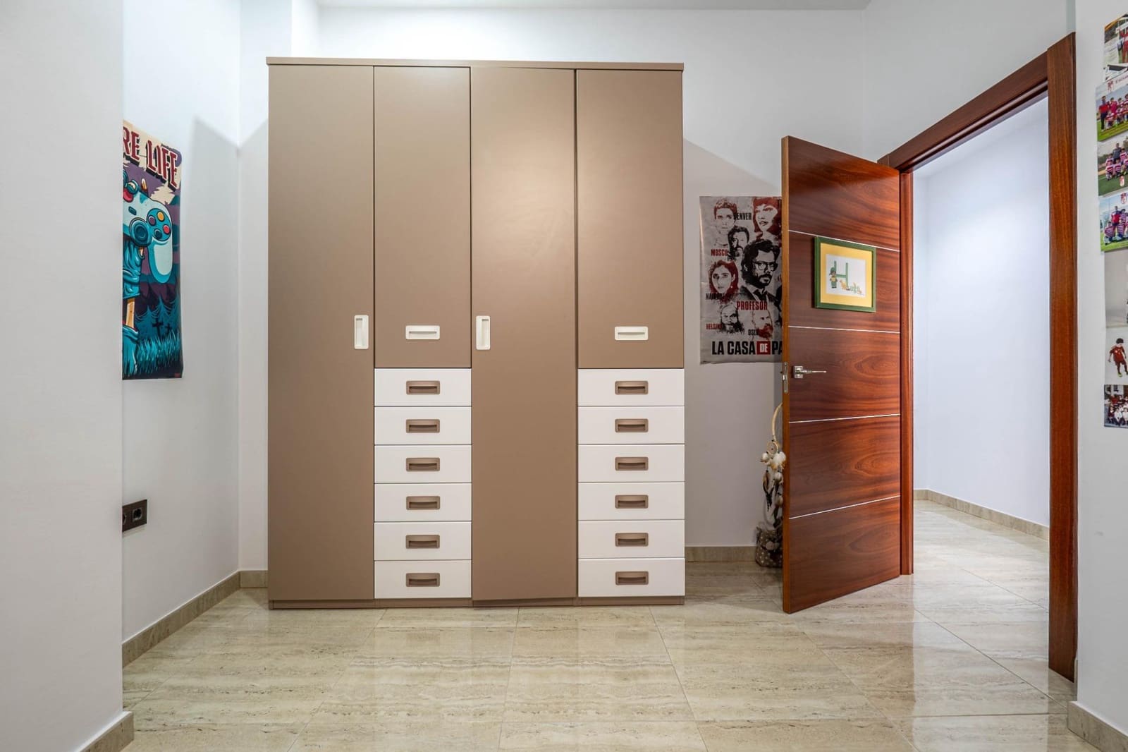 8 soveværelse Byhus til salg i Guejar Sierra - € 900.000 (Ref: 8623271)