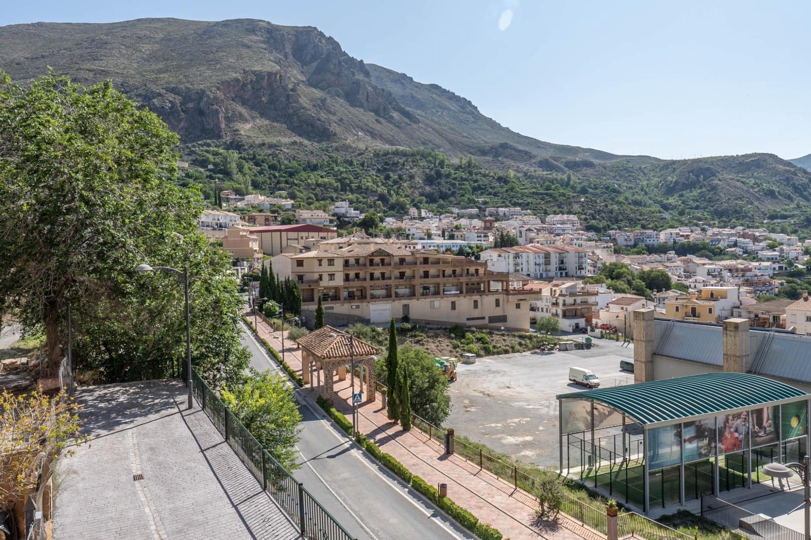 8 soveværelse Byhus til salg i Guejar Sierra - € 900.000 (Ref: 8623271)